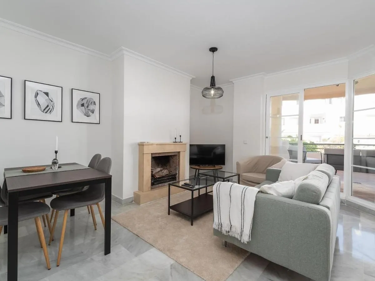 Apartment Senorio De Aloha 2 Bedroom Within Walking Distance To Puerto Banus Marbella Spain