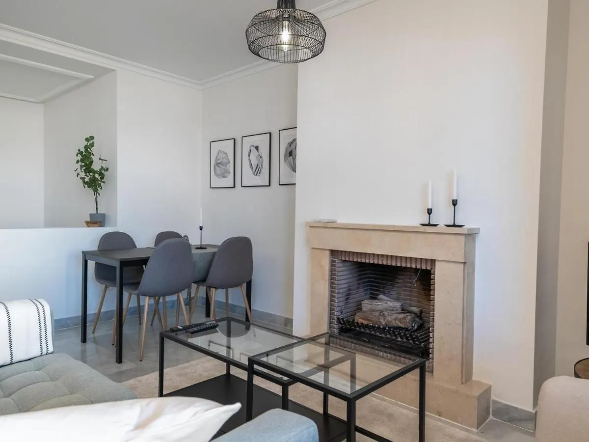 Apartment Senorio De Aloha 2 Bedroom Within Walking Distance To Puerto Banus Marbella