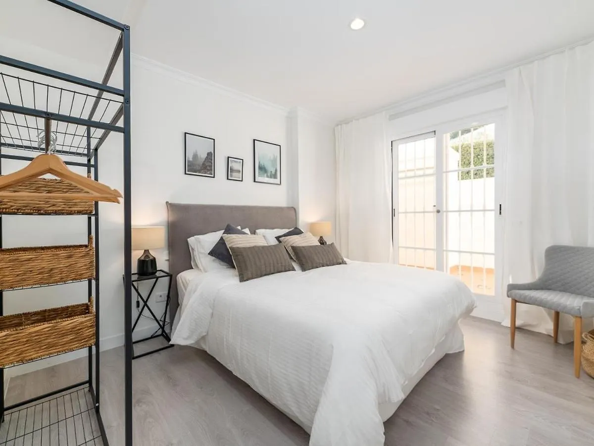 Senorio De Aloha 2 Bedroom Within Walking Distance To Puerto Banus Marbella 0*,  Španělsko